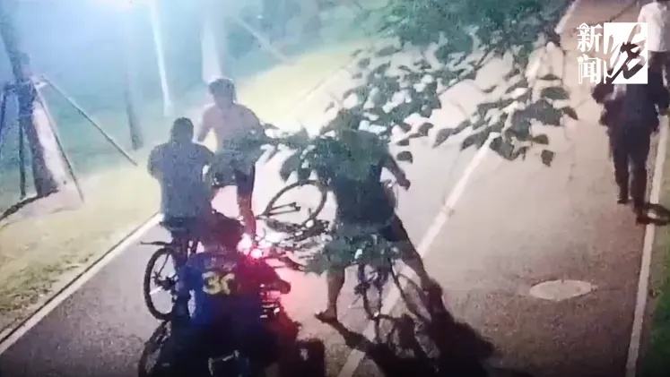 事发上海滨江！13岁男孩逆行撞上十几万元自行车…看到赔偿金额，家长无法接受