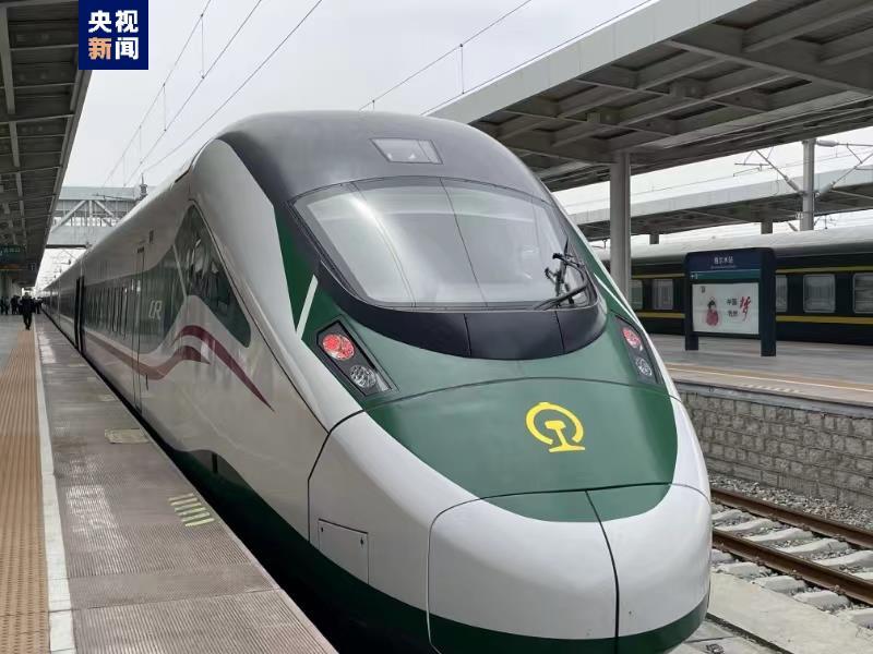 满足旅客出行需求 青藏铁路加开多趟列车