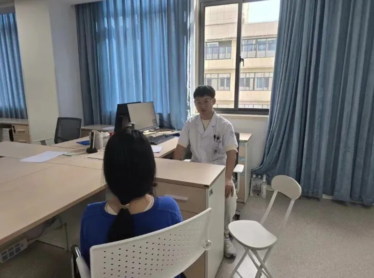 “学霸”女孩突然确诊，父母崩溃！马斯克自称也患此病