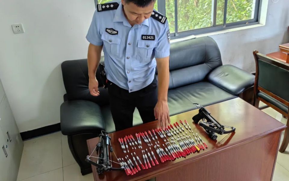 3只狗一夜间不翼而飞!偷狗贼多次在长沙、株洲等地流窜作案,警方提醒 3只狗一夜间不翼而飞!偷狗贼多次在长沙、株洲等地流窜作案,警方提醒