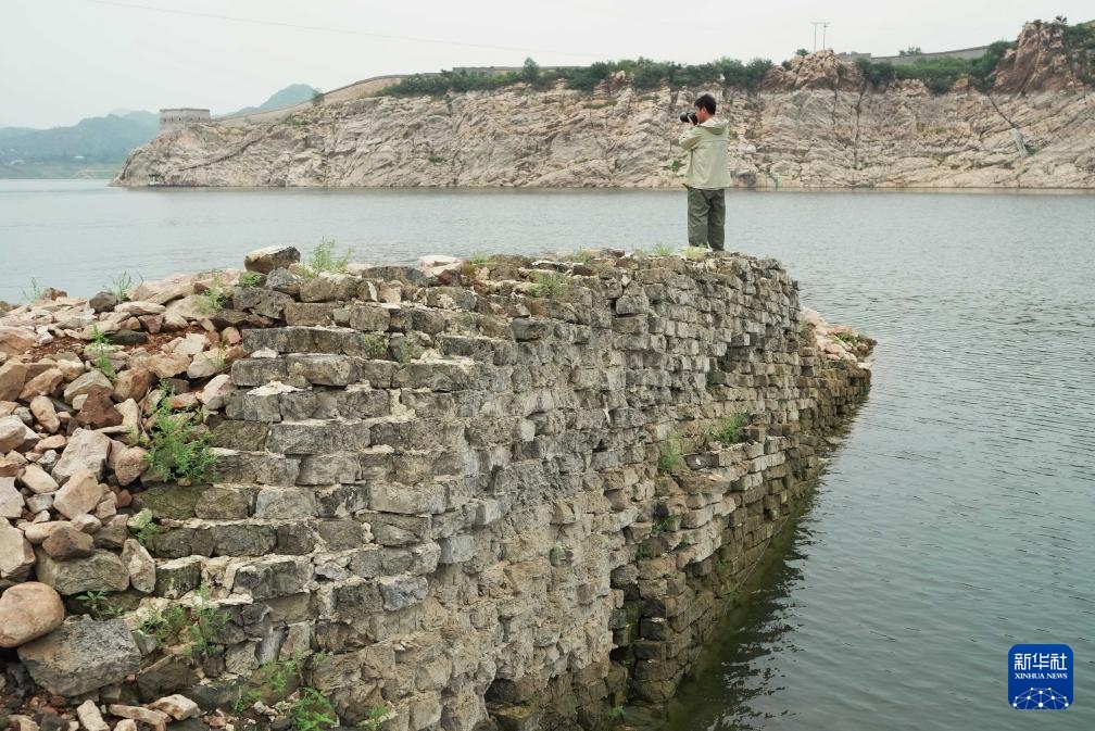 河北宽城:“水下长城”再露芳容 河北宽城:“水下长城”再露芳容