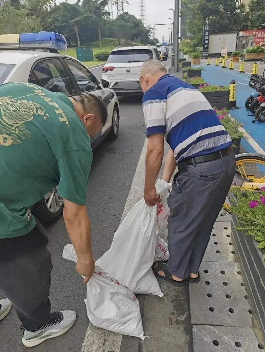 男子提三麻袋硬币偿还一万欠款被罚2000元，法院：罚款有法可依