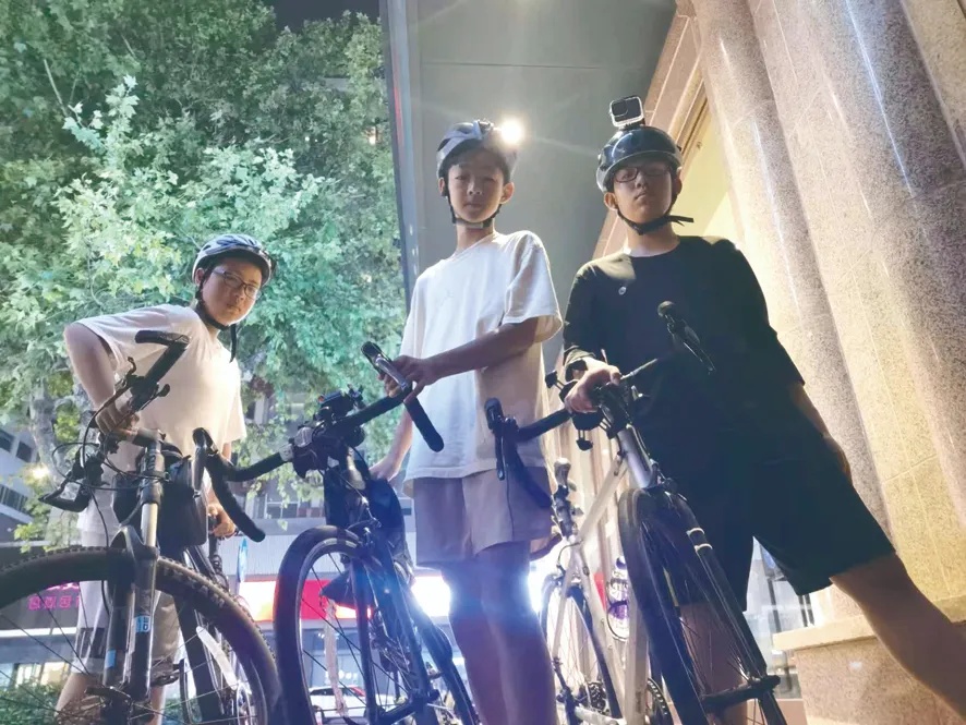 上海小孩哥骑行200公里到杭州！是勇还是莽？父母回应：当然担心！但一腔热血要呵护