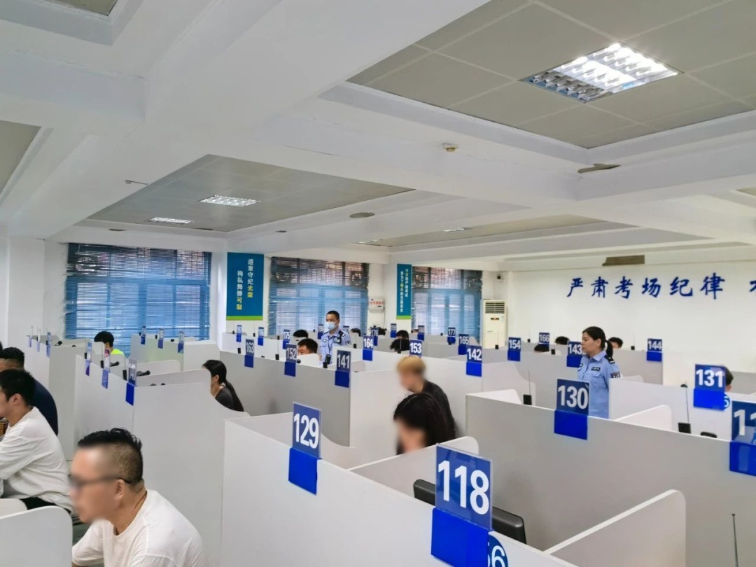 “大学生”已到达考场！暑期周末也能考科目二科目三！