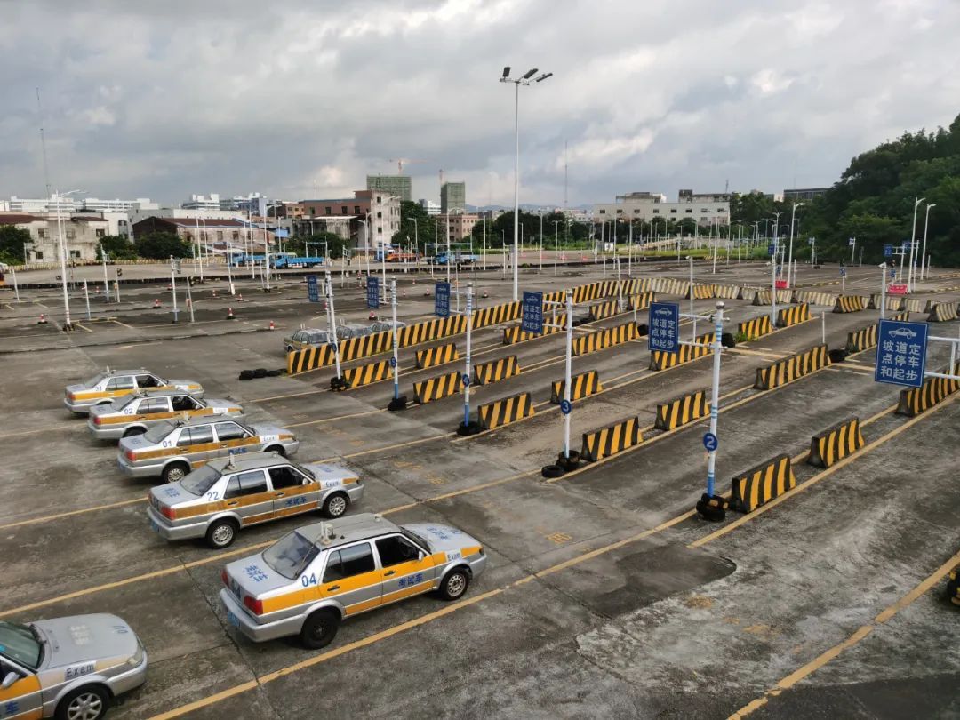 “大学生”已到达考场！暑期周末也能考科目二科目三！