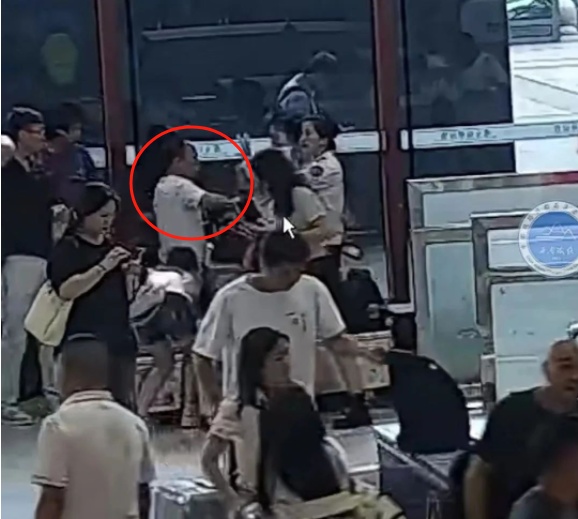 警惕!这一举动,行政拘留10日! 警惕!这一举动,行政拘留10日!