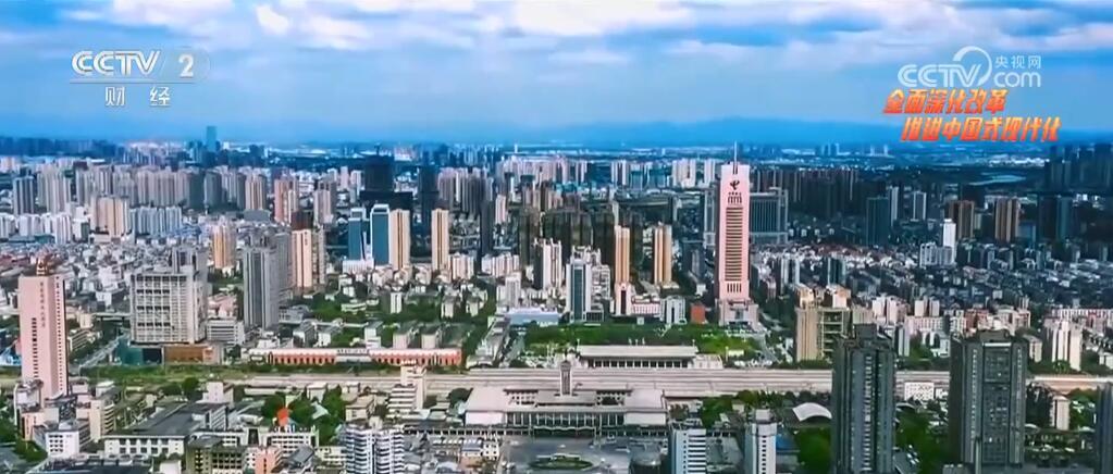 齐发力、促转型 政策“组合拳”精准施策 房地产市场回升向好