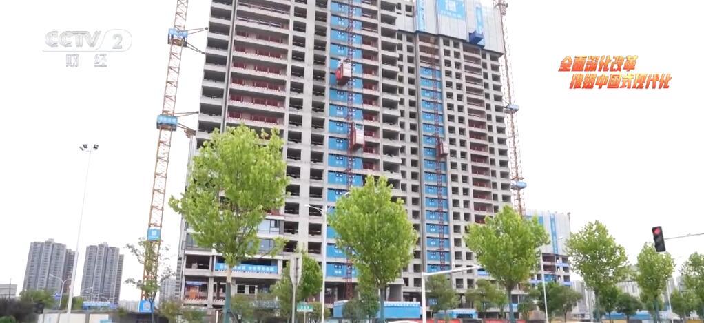 齐发力、促转型 政策“组合拳”精准施策 房地产市场回升向好