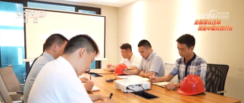 齐发力、促转型 政策“组合拳”精准施策 房地产市场回升向好