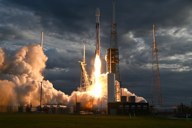 美太空探索技术公司“猎鹰9”火箭因故障停飞