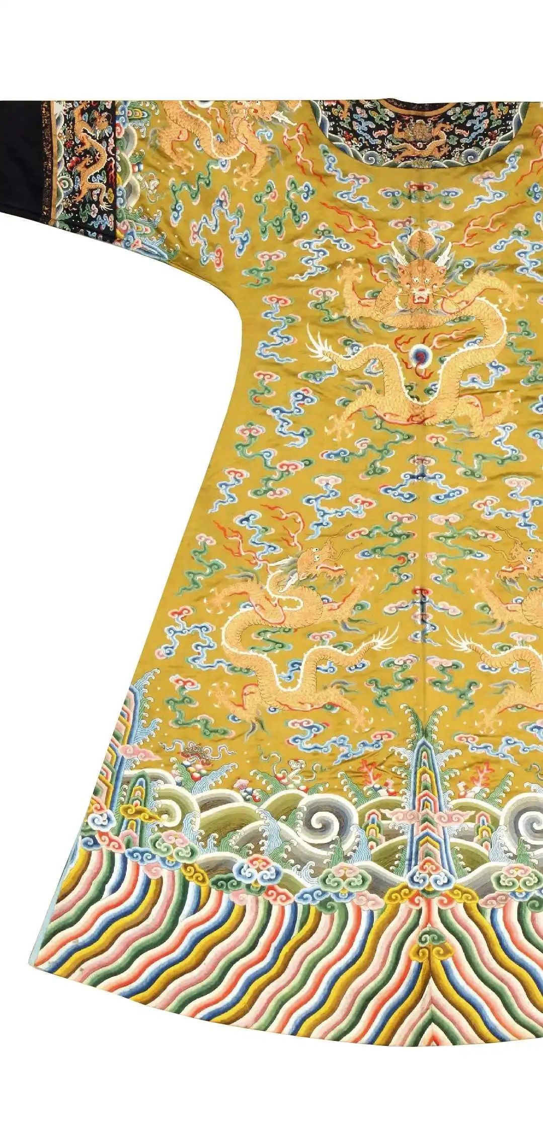 锦绣霓裳里的“国采与宫色”