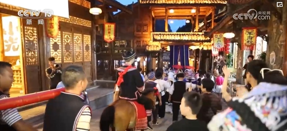 独特优势释放“向上”文旅潜力 “宝藏小城”接住了这“泼天的富贵”