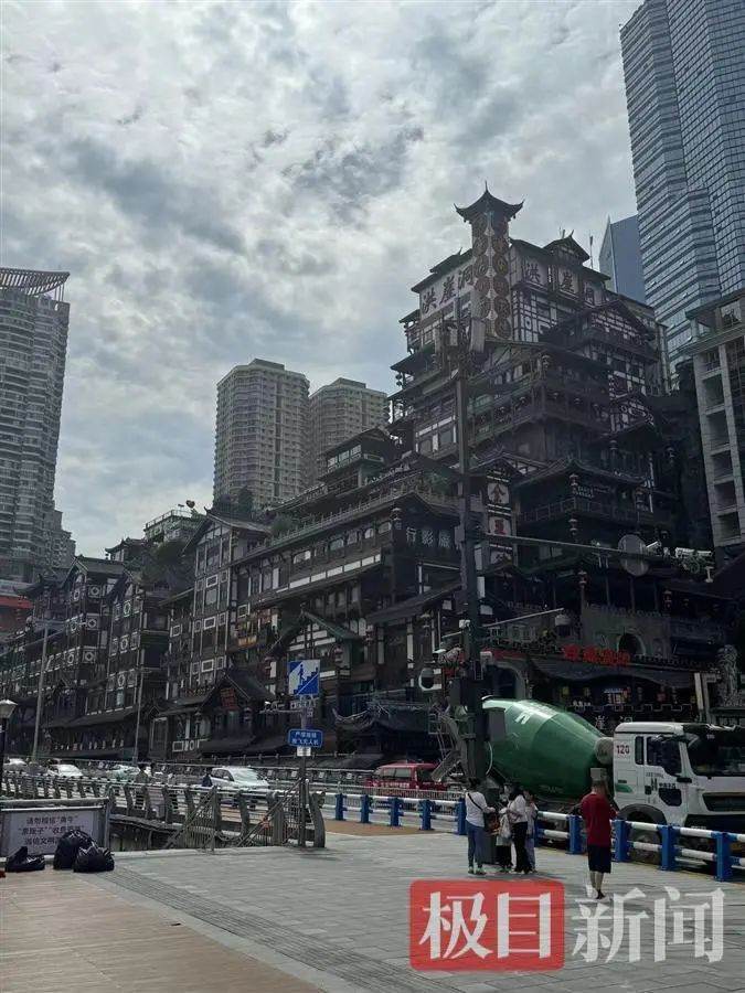 重庆洪崖洞被淹了？官方紧急回应