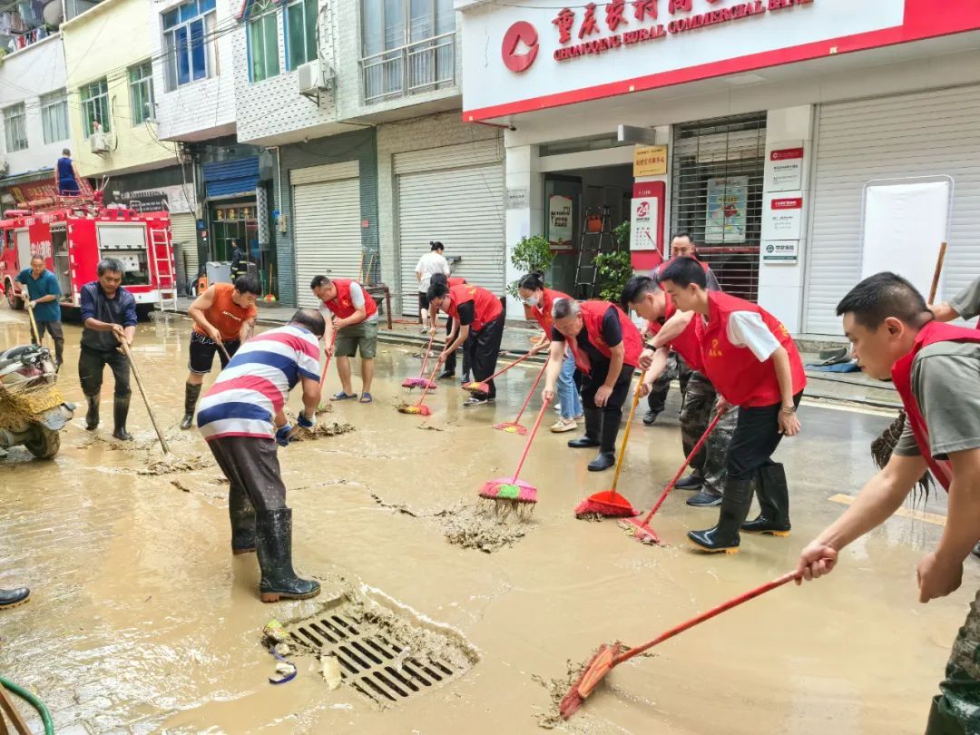 预警及时!重庆巫溪410人提前2小时躲避多处泥石流 预警及时!重庆巫溪410人提前2小时躲避多处泥石流