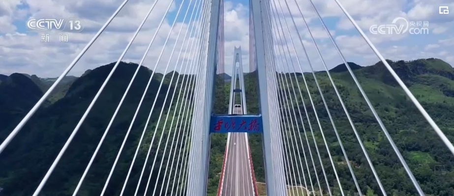 独特优势释放“向上”文旅潜力 “宝藏小城”接住了这“泼天的富贵”