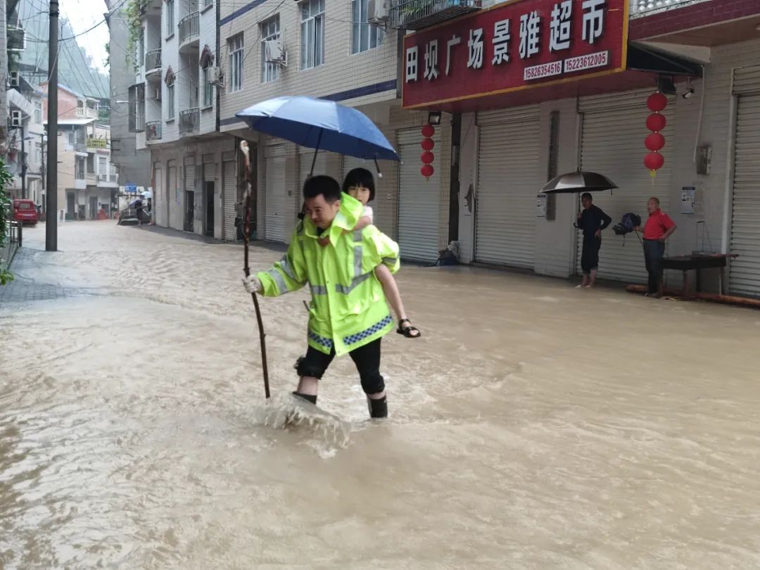 预警及时!重庆巫溪410人提前2小时躲避多处泥石流 预警及时!重庆巫溪410人提前2小时躲避多处泥石流
