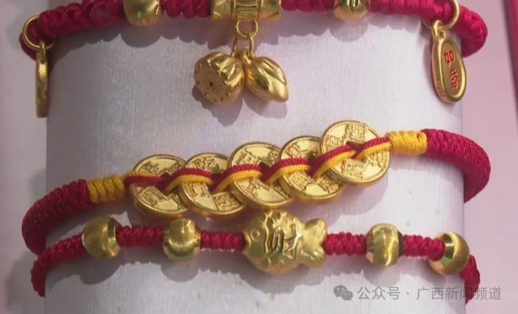 黄金价格重回“7”字头！黄金回收市场热度飙升