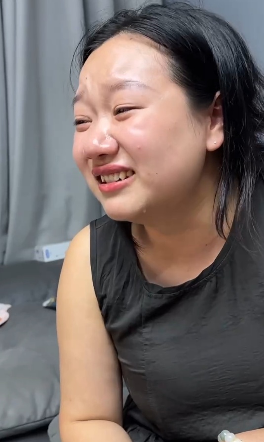 重庆女孩招待被暴雨“留客”的外地朋友十多天长胖12斤，她哭了网友乐翻了