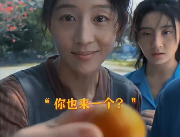 她是如何从“小白兔”变身为“蛇蝎女”的