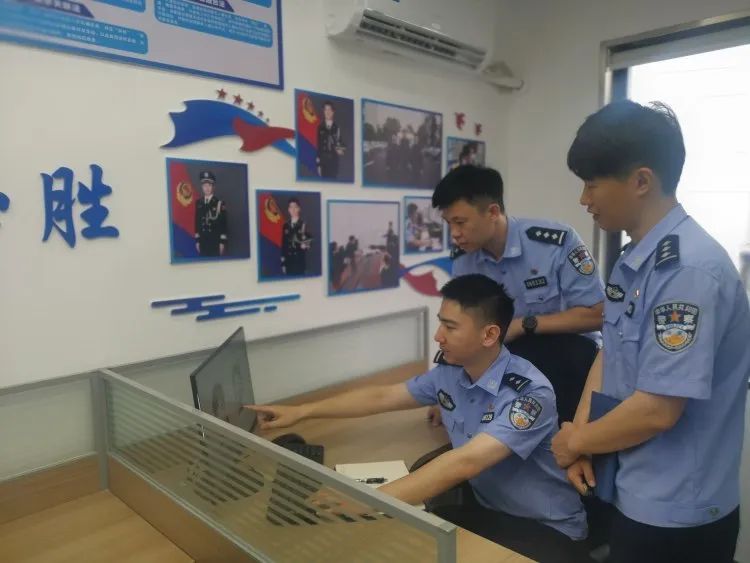 90后探长屡破“冷案”:破解字母秘密,抓获在逃超30年嫌犯 90后探长屡破“冷案”:破解字母秘密,抓获在逃超30年嫌犯