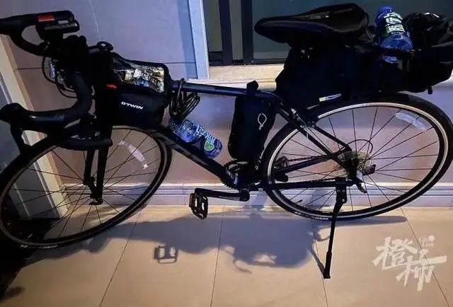 胆子大！3名初中生冲上热搜！家长被质疑？网友：“报警吧……”