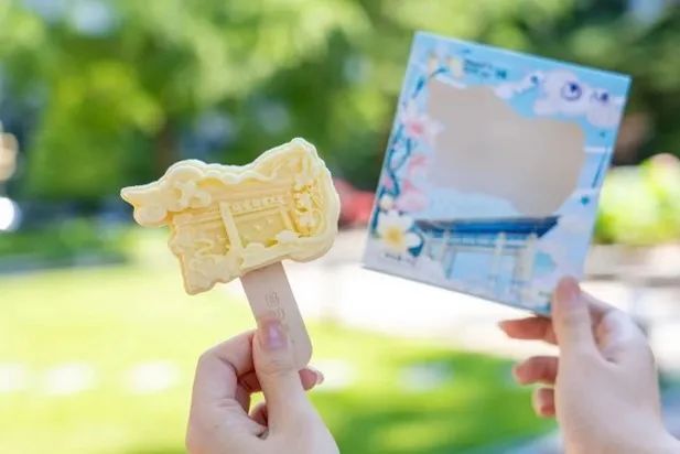 好city啊，北京高校“专属清凉”上新！网友：“怎样让学校不经意间看到……”