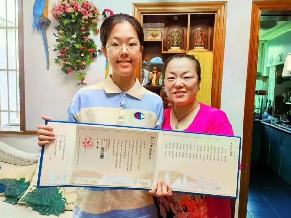 宁波约6万封高考录取通知书开始投递