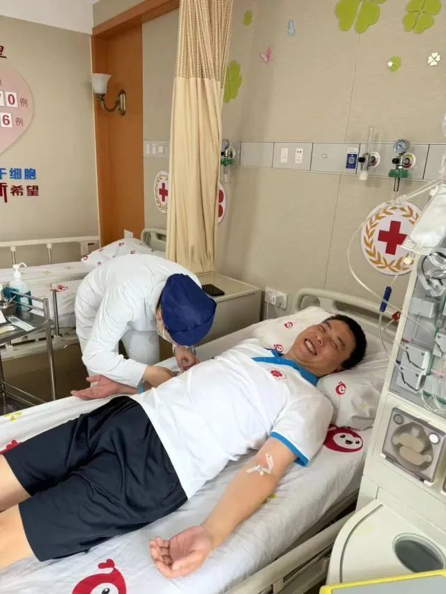 杭州“小马哥”突然戒烟戒酒!一个月瘦身20斤,就为这天! 杭州“小马哥”突然戒烟戒酒!一个月瘦身20斤,就为这天!