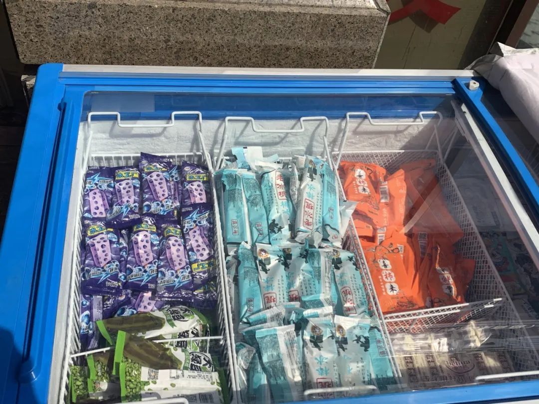 “免费的!”小伙4年送出30万支… “免费的!”小伙4年送出30万支…