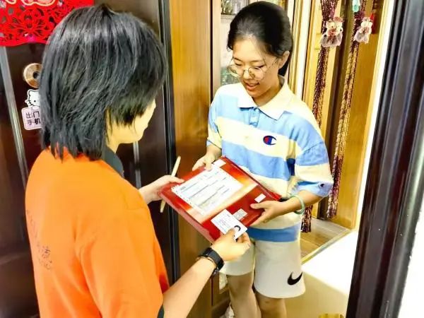宁波约6万封高考录取通知书开始投递