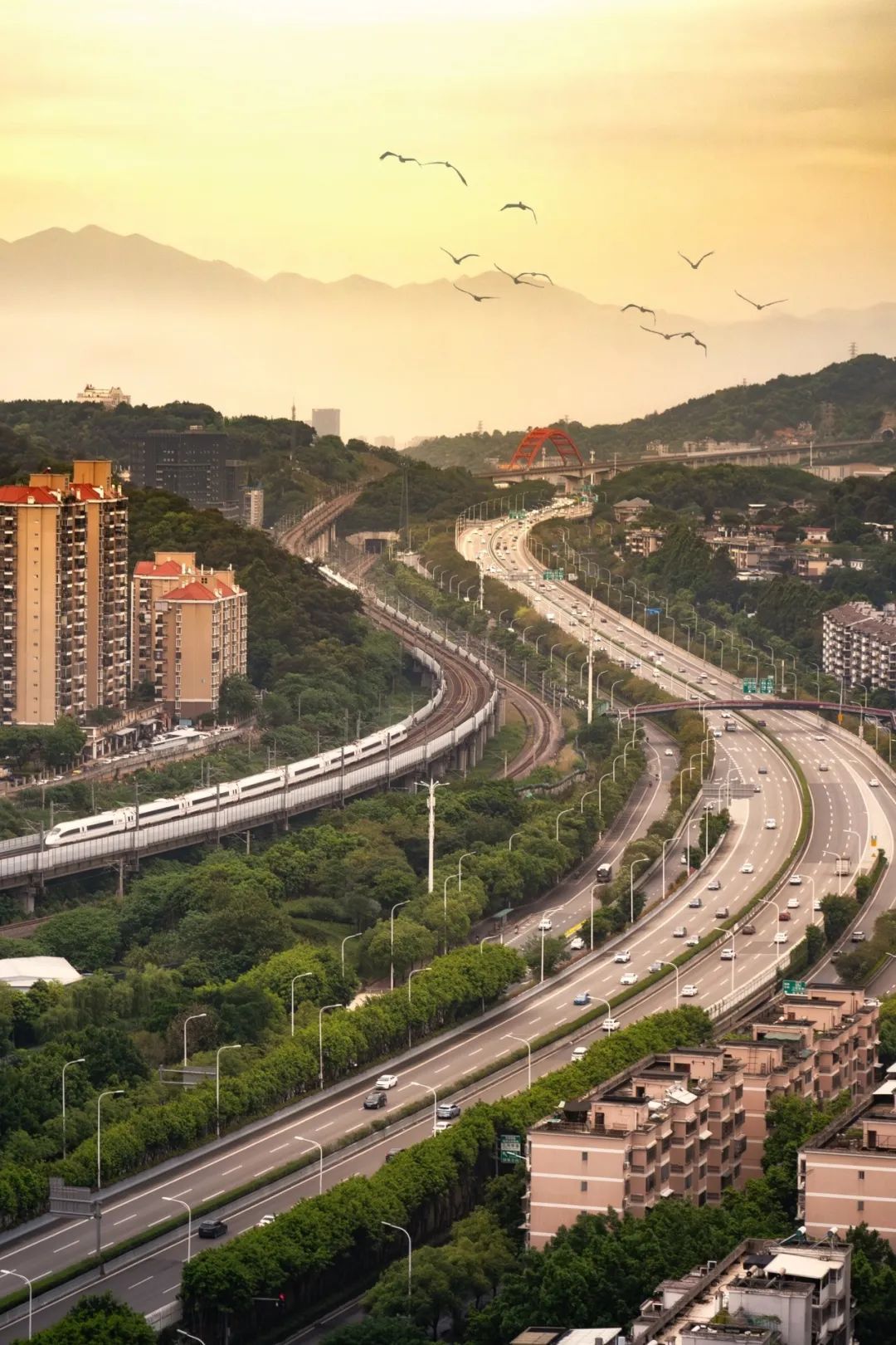 暑运正当时!铁路人加油! 暑运正当时!铁路人加油!