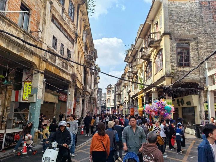 一部剧带火一座城!“影视+文旅”如何实现双向奔赴? 一部剧带火一座城!“影视+文旅”如何实现双向奔赴?