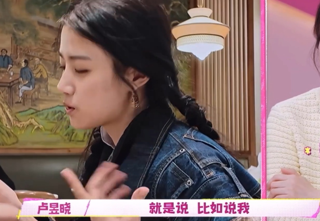 女演员走路姿势被指残疾,本人回应:已经10年了 女演员走路姿势被指残疾,本人回应:已经10年了