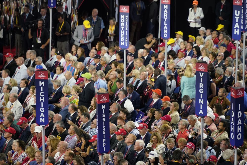 共和党正式提名特朗普-万斯组合 新搭档将如何影响大选 共和党正式提名特朗普-万斯组合 新搭档将如何影响大选