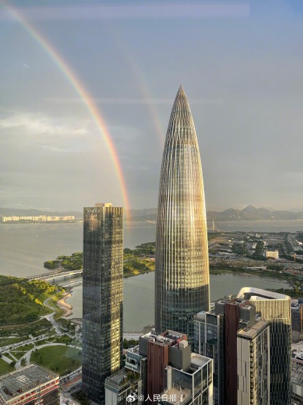 好运加倍！深圳天空现双彩虹超浪漫