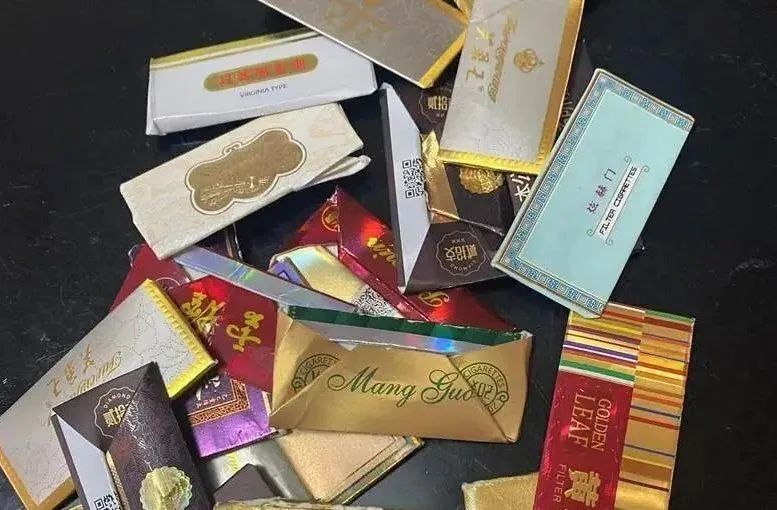 他们因抢“烟卡”来到派出所......