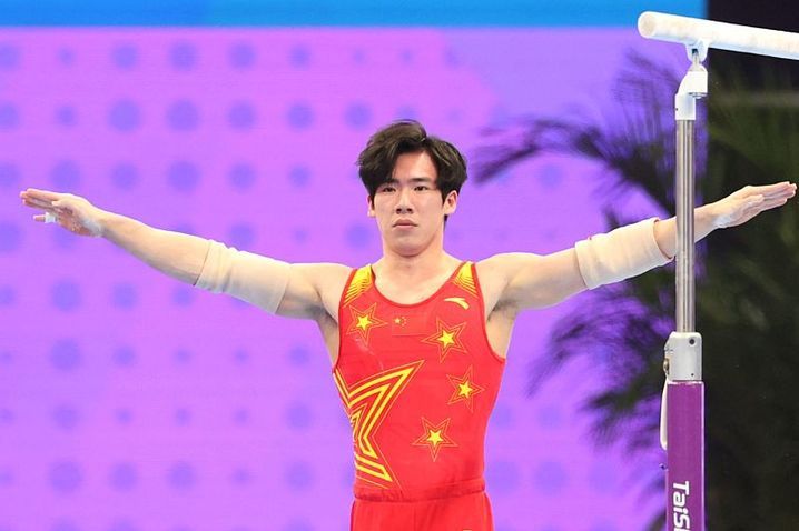 巴黎奥运会｜中国体操男队出征巴黎 张博恒担任队长被寄予厚望
