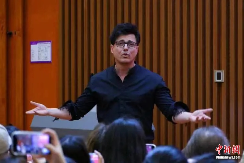 知名男演员晒图:谢谢救了我!网友:真的找对人 知名男演员晒图:谢谢救了我!网友:真的找对人