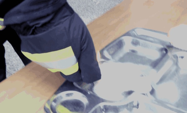 防晒喷雾使用不当,1小时可致“白肺”!医生提醒 防晒喷雾使用不当,1小时可致“白肺”!医生提醒