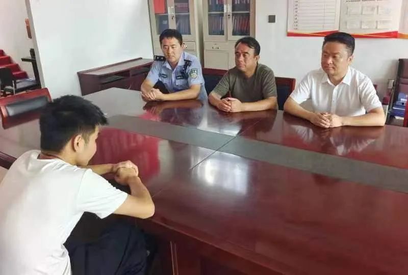 河南商丘辟谣“25岁男子结婚后发现妻子50岁”:不实,已约谈涉事男子 河南商丘辟谣“25岁男子结婚后发现妻子50岁”:不实,已约谈涉事男子