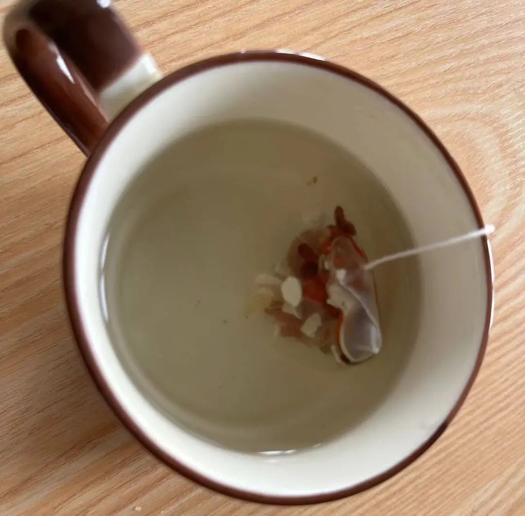 重庆人不喝奶茶喝中药？医生紧急提醒：并非人人皆宜