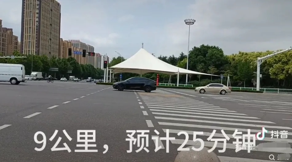 住在潍坊,青岛上班,每天6小时通勤!山东90后小伙火了... 住在潍坊,青岛上班,每天6小时通勤!山东90后小伙火了...