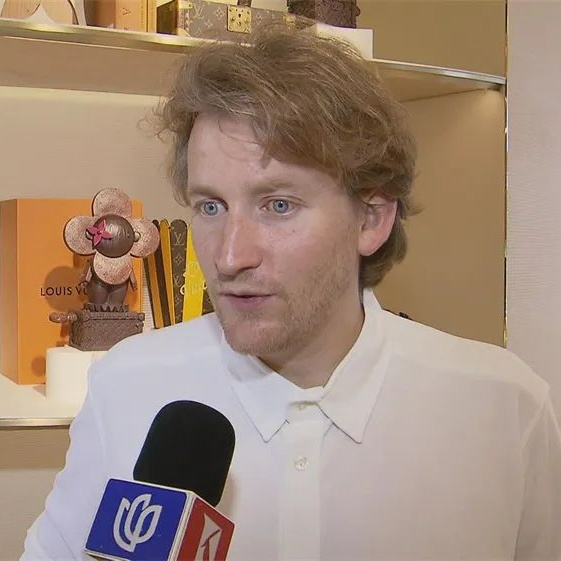 “快找上海人代购！”知名品牌在上海放大招，最便宜的单品仅百元！还有新亮点→