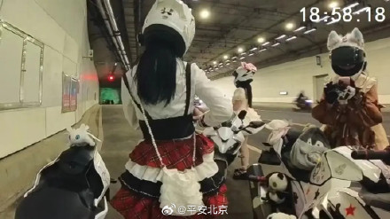 三女骑为涨粉非法改装狂飙被罚17600元
