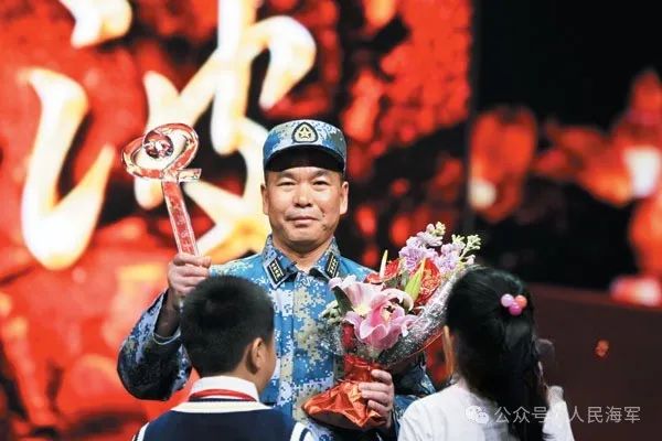 坚守南沙33年的一等功臣!李文波,光荣退休! 坚守南沙33年的一等功臣!李文波,光荣退休!