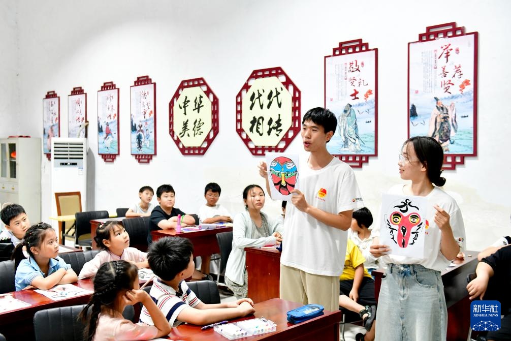 山东菏泽:“小荷学堂”暑期关爱留守儿童 山东菏泽:“小荷学堂”暑期关爱留守儿童