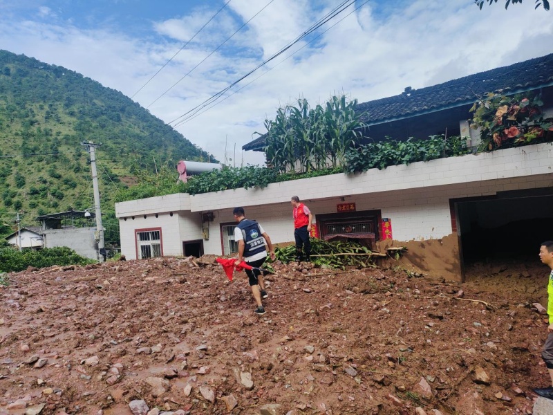 40户92人提前转移 四川雅安汉源县泥石流灾害成功避险