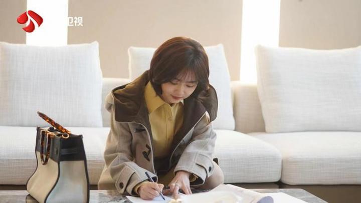 谭松韵：“野草创业者”有自己的影子