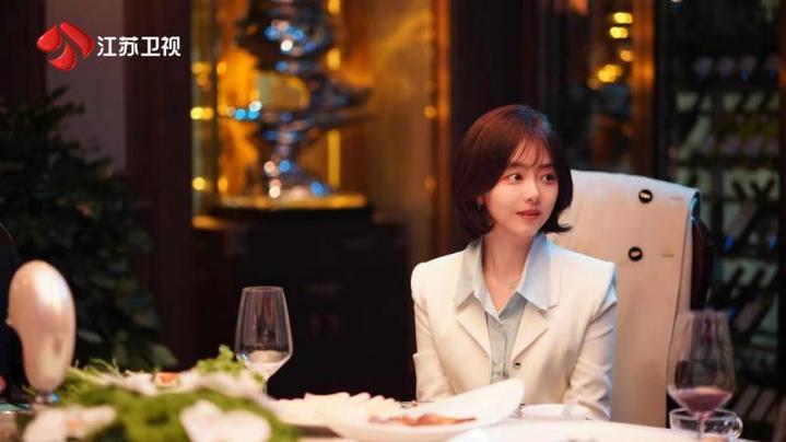 谭松韵：“野草创业者”有自己的影子