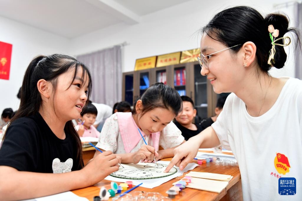 山东菏泽:“小荷学堂”暑期关爱留守儿童 山东菏泽:“小荷学堂”暑期关爱留守儿童